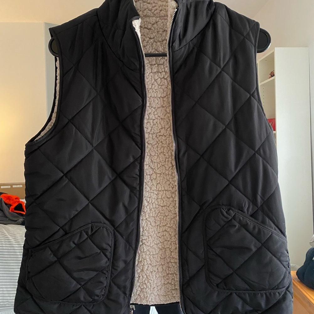 Reversible vest